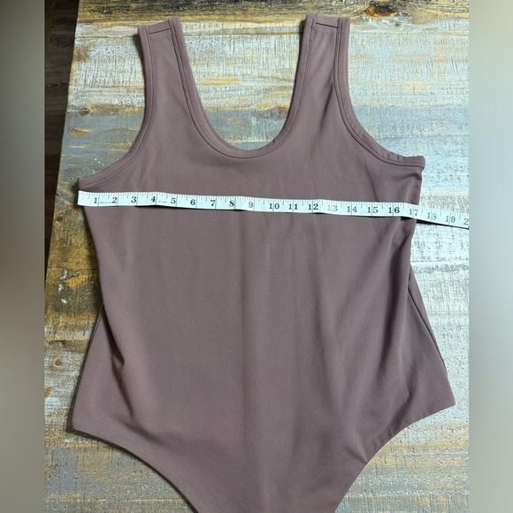 nuuds seamless scoop tank Bodysuit - Picture 5 of 6